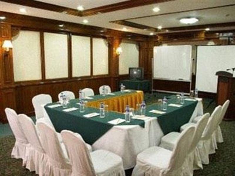 Days Hotel By Wyndham Batangas Zewnętrze zdjęcie