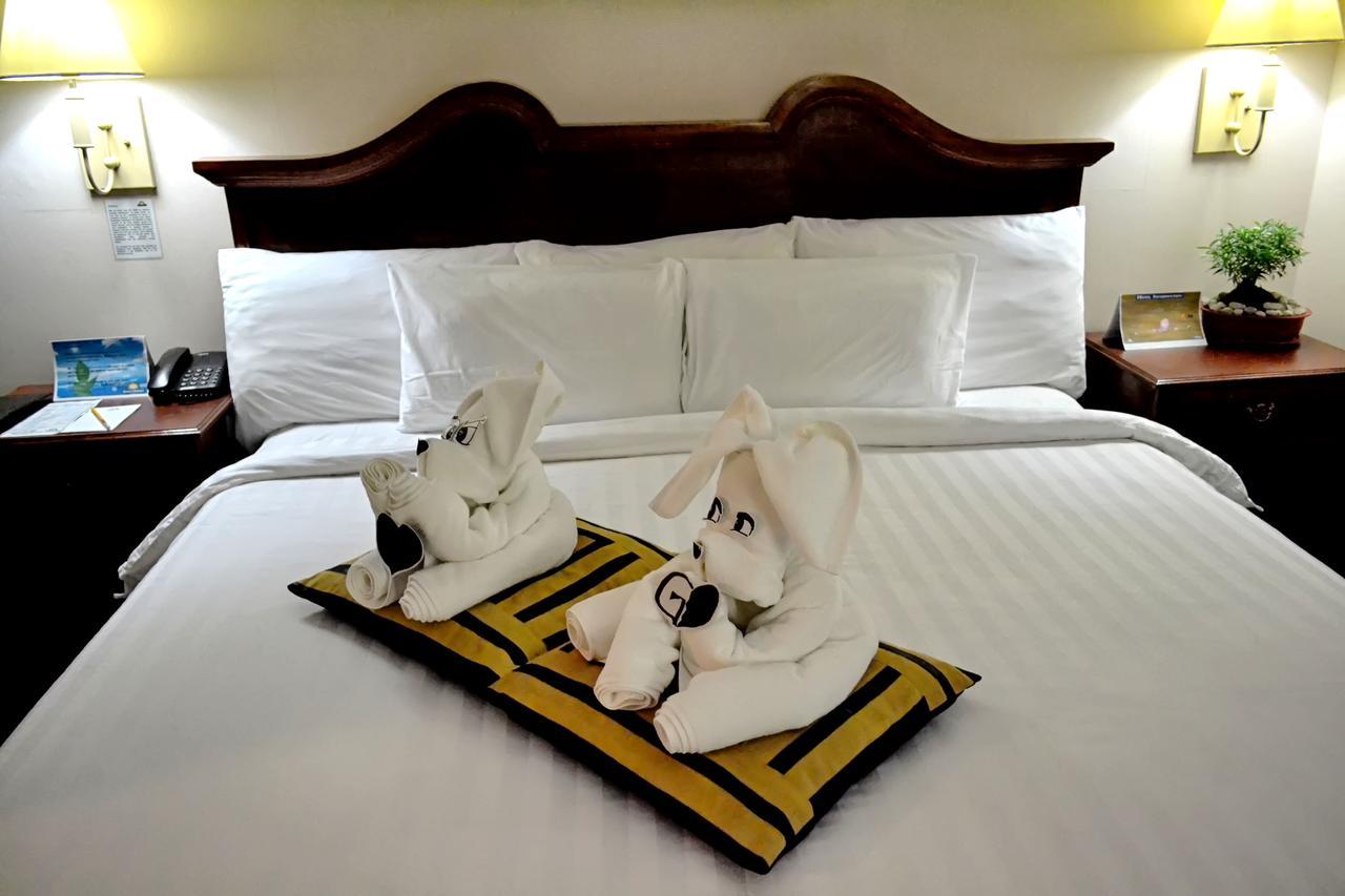 Days Hotel By Wyndham Batangas Zewnętrze zdjęcie