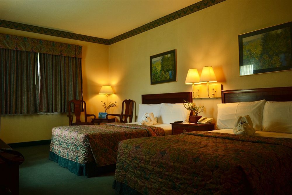 Days Hotel By Wyndham Batangas Zewnętrze zdjęcie